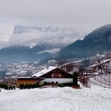 Blick vom Balkon im Winter mit Schnee